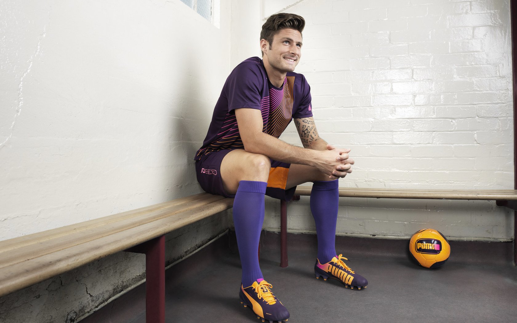 库里在对阵掘金的比赛中，上演“远距离绝杀”封神一役！，库里单节22分打掘金